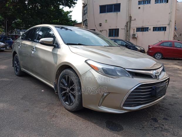 Toyota Avalon 2013 Beige