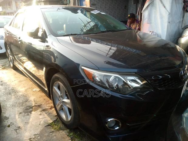 Toyota Camry SE 4dr Sedan (2.5L 4cyl 6A) 2014 Black