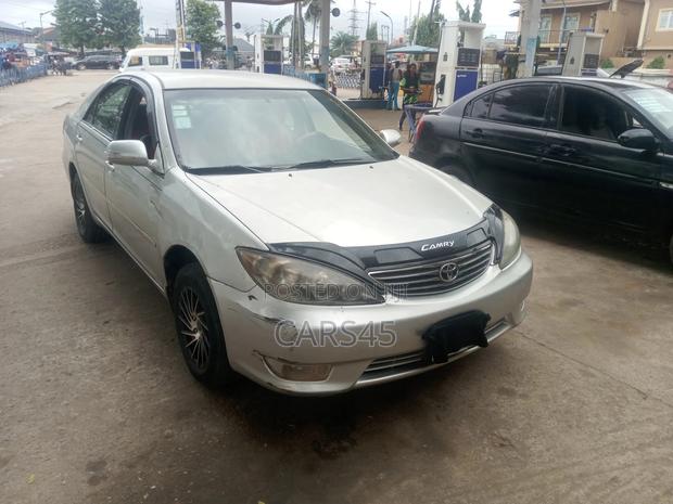 Toyota Camry 2005 Silver