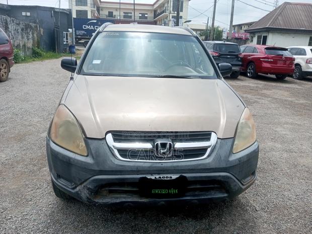 Honda CR-V 2002 Gold