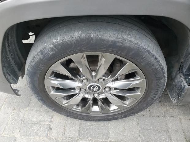 Toyota Land Cruiser 2013 Gray