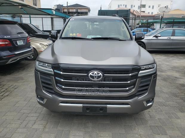 Toyota Land Cruiser 2013 Gray
