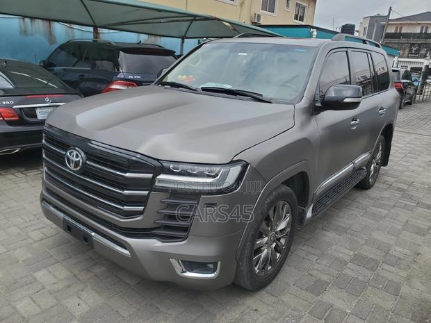 Toyota Land Cruiser 2013 Gray