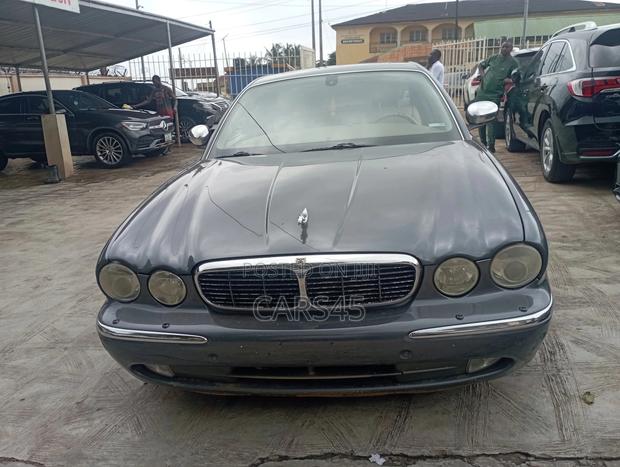 Jaguar XJ Vanden Plas 2004 Gray