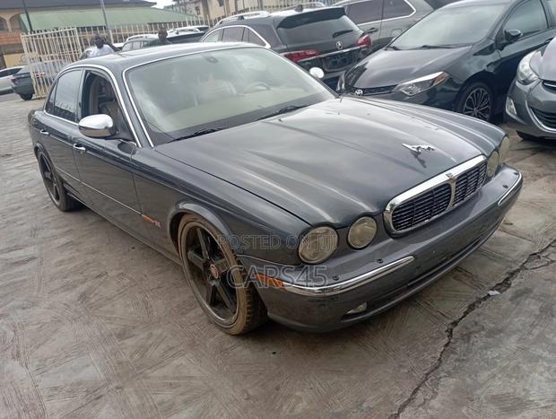 Jaguar XJ Vanden Plas 2004 Gray