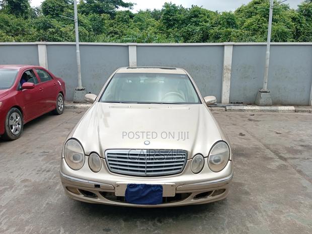 Mercedes-Benz E320 2003 Gold