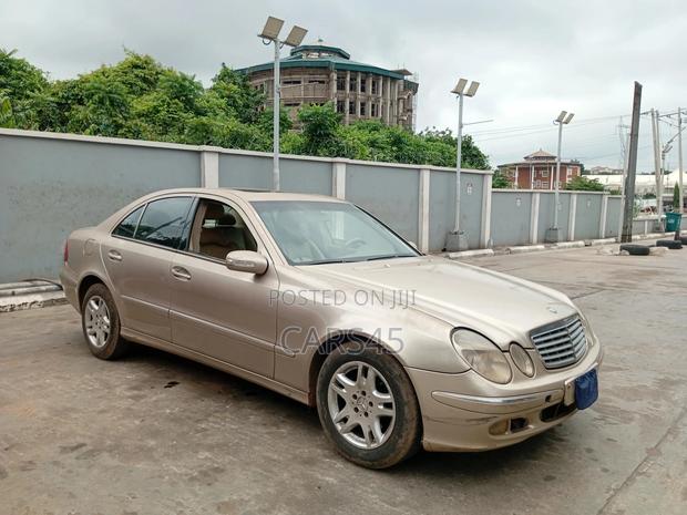 Mercedes-Benz E320 2003 Gold