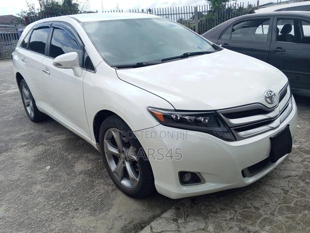 Toyota Venza XLE FWD V6 2013 White