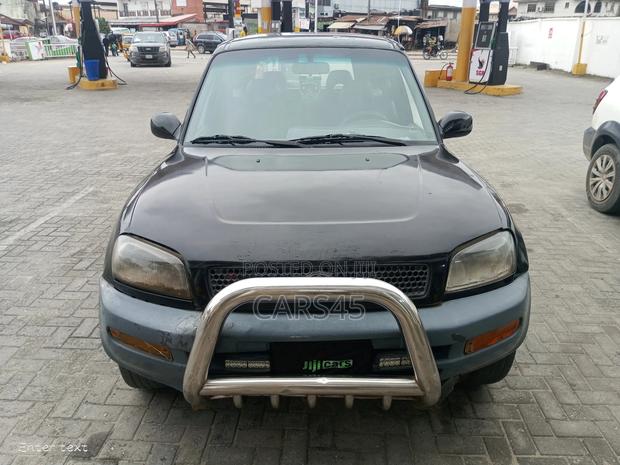 Toyota RAV4 1997 Black