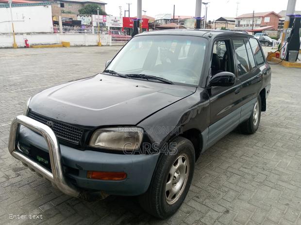 Toyota RAV4 1997 Black