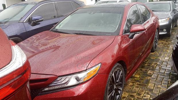 Toyota Camry XSE FWD (2.5L 4cyl 8AM) 2018 Red