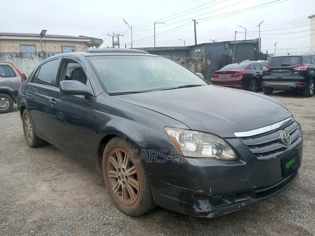 Toyota Avalon 2006 Gray