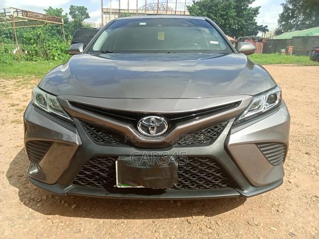 Toyota Camry 2019 Gray