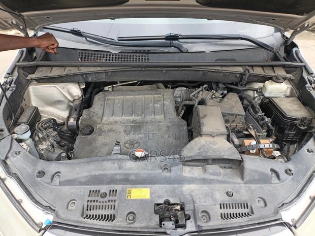 Toyota Highlander 2015 Gold