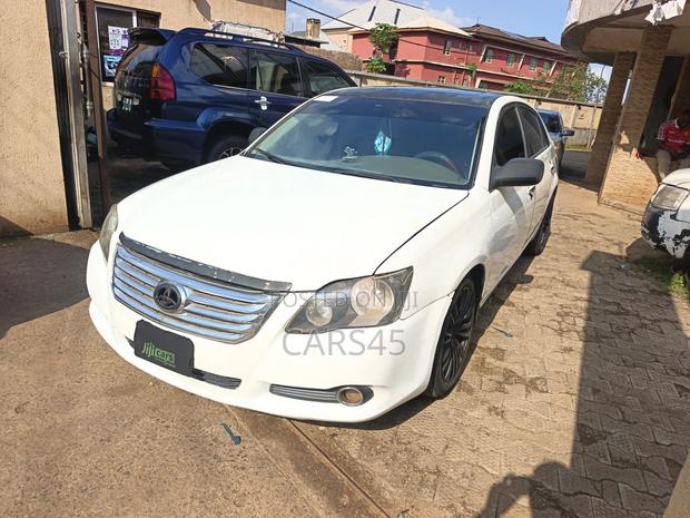 Toyota Avalon 2008 White