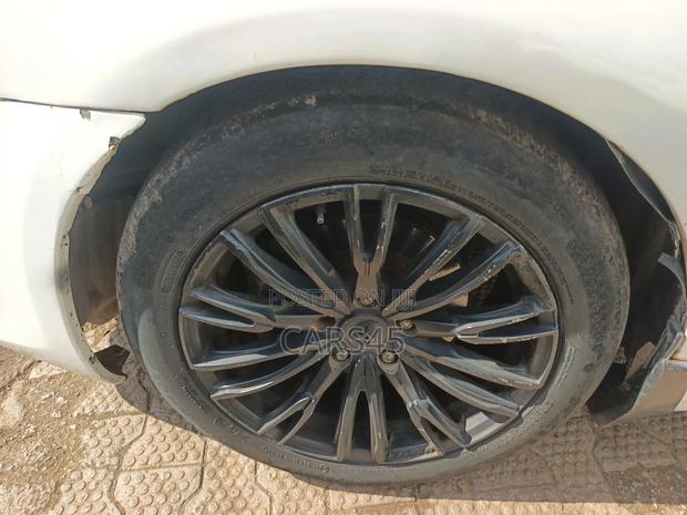 Toyota Avalon 2008 White