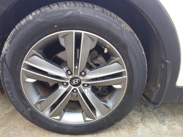 Hyundai Santa Fe 2016 White