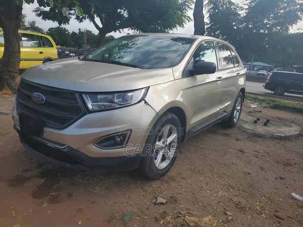 Ford Edge SE 4dr FWD 2017 Gold