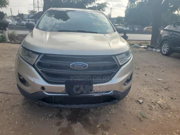 Ford Edge SE 4dr FWD 2017 Gold