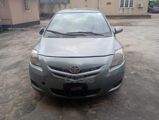 Toyota Yaris 2007 Gray