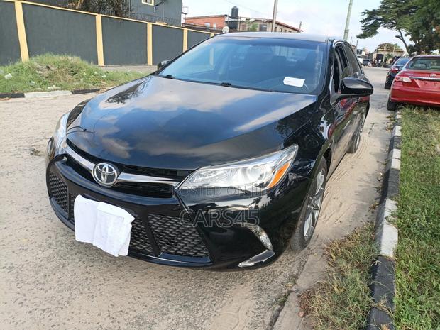 Toyota Camry 2017 Black