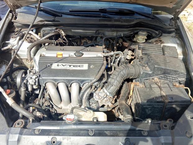 Honda Accord 2006 Silver
