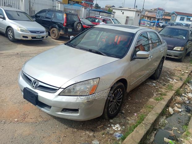 Honda Accord 2006 Silver