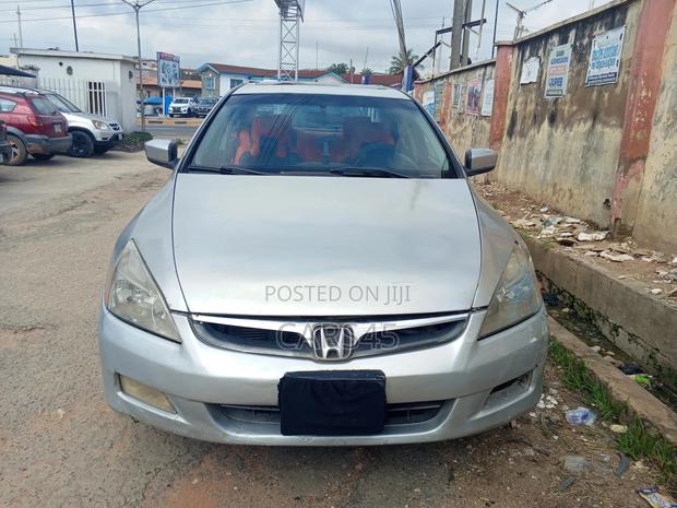 Honda Accord 2006 Silver