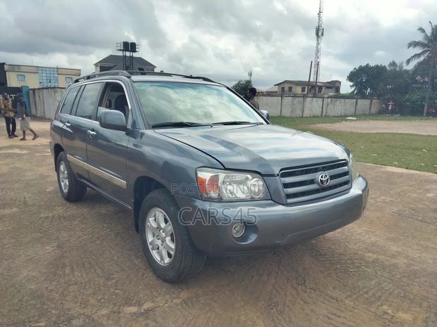 Toyota Highlander 2005 Blue