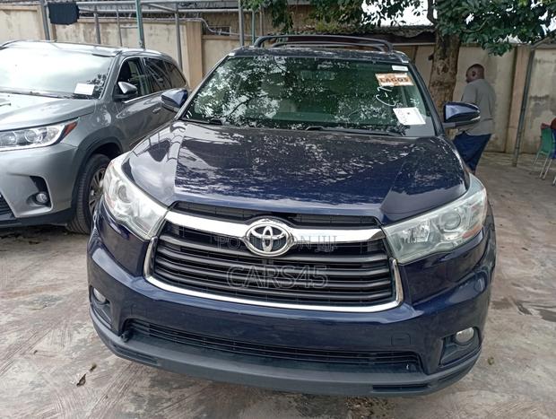Toyota Highlander 2015 Blue