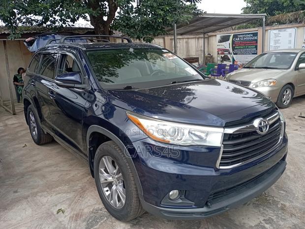Toyota Highlander 2015 Blue