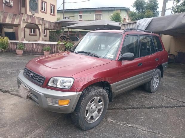 Toyota RAV4 1999 Red