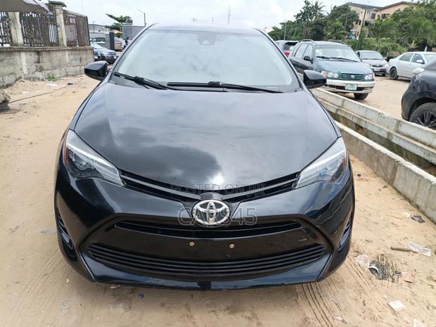 Toyota Corolla 2018 Black
