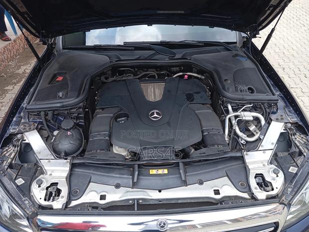 Mercedes-Benz E400 2018 Blue