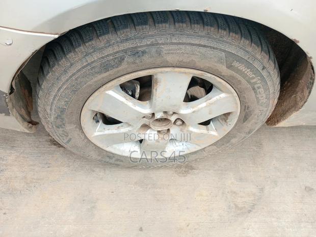 Toyota Corolla 2004 Silver