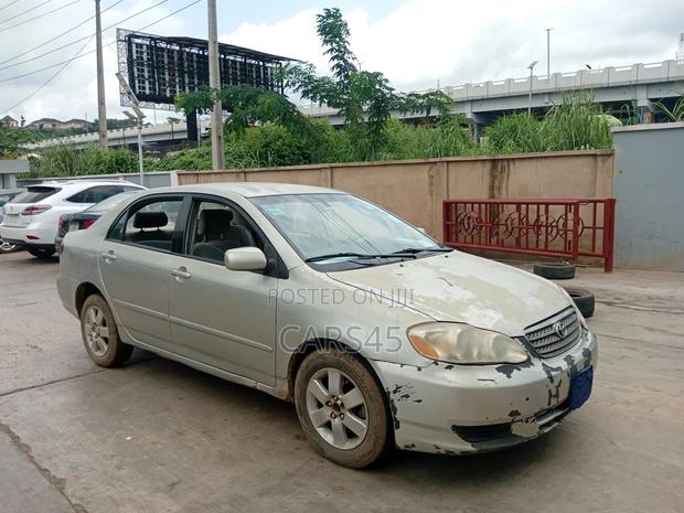 Toyota Corolla 2004 Silver