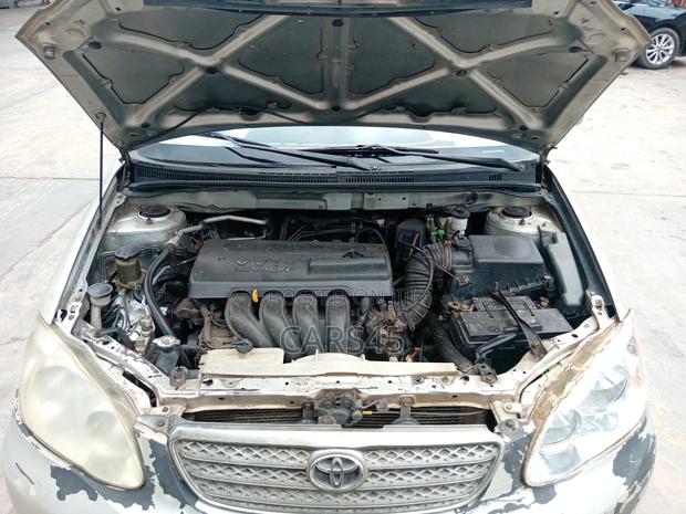 Toyota Corolla 2004 Silver