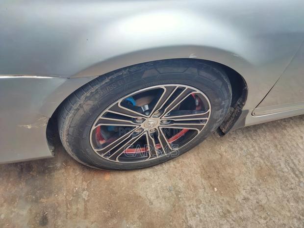 Toyota Avalon 2011 Silver
