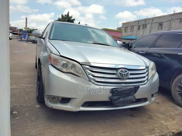 Toyota Avalon 2011 Silver