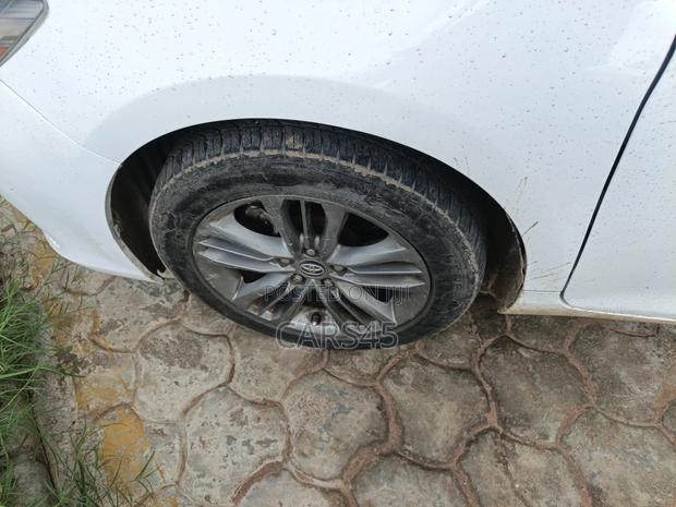 Toyota Camry 2017 White