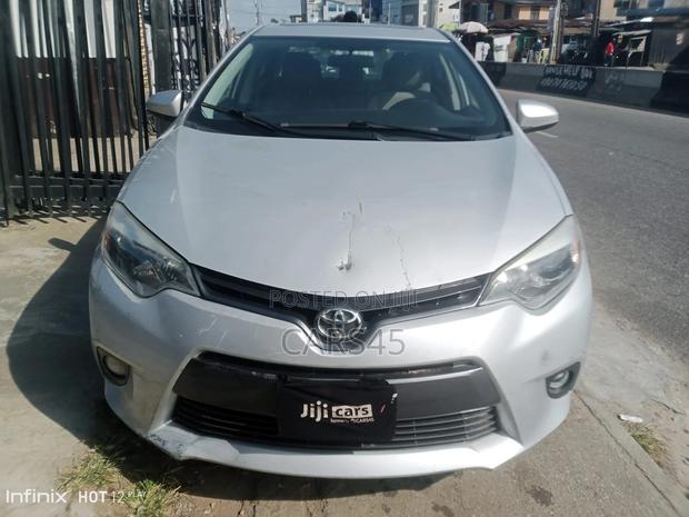 Toyota Corolla 2015 Silver