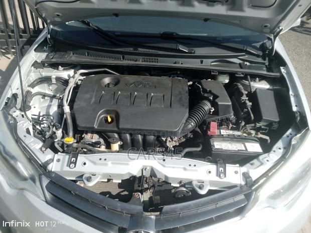 Toyota Corolla 2015 Silver
