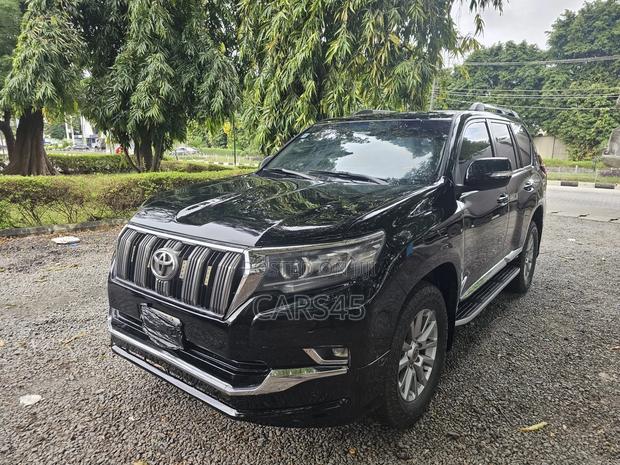 Toyota Land Cruiser Prado 2013 Black