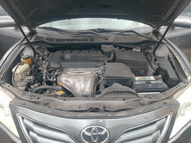 Toyota Camry 2011 Gray