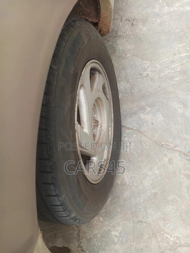 Toyota Sienna 1998 Gold