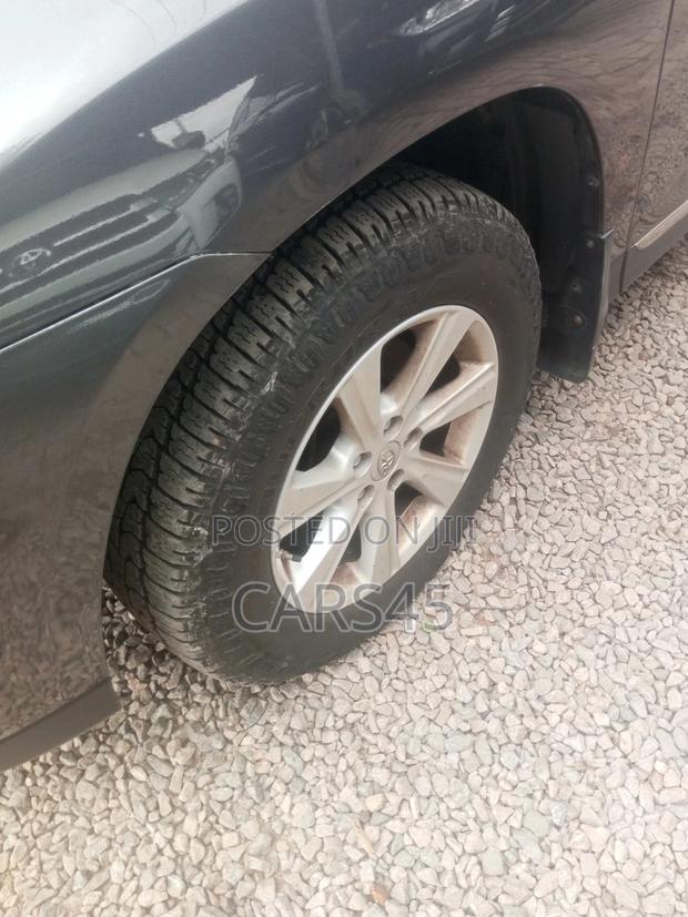 Toyota Highlander SE 2011 Gray