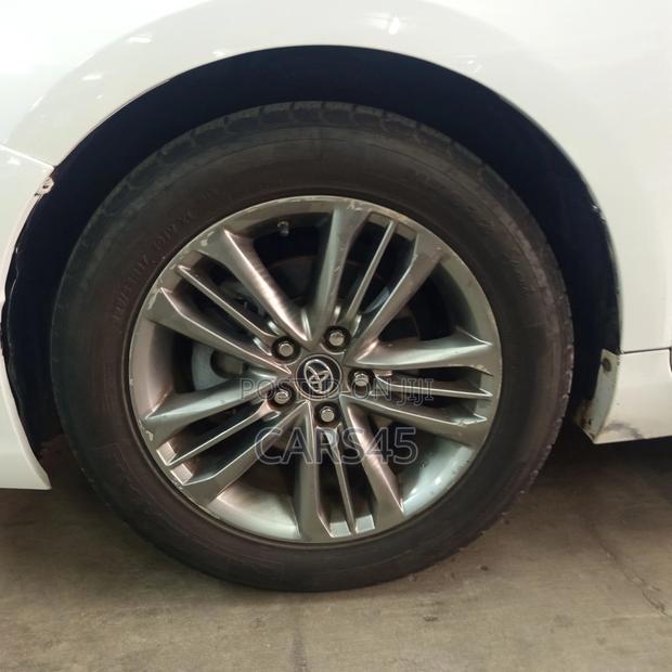 Toyota Camry 2017 White