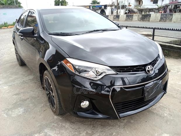 Toyota Camry 2016 Black