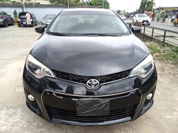Toyota Camry 2016 Black