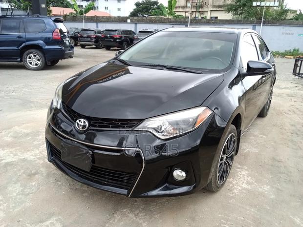 Toyota Camry 2016 Black
